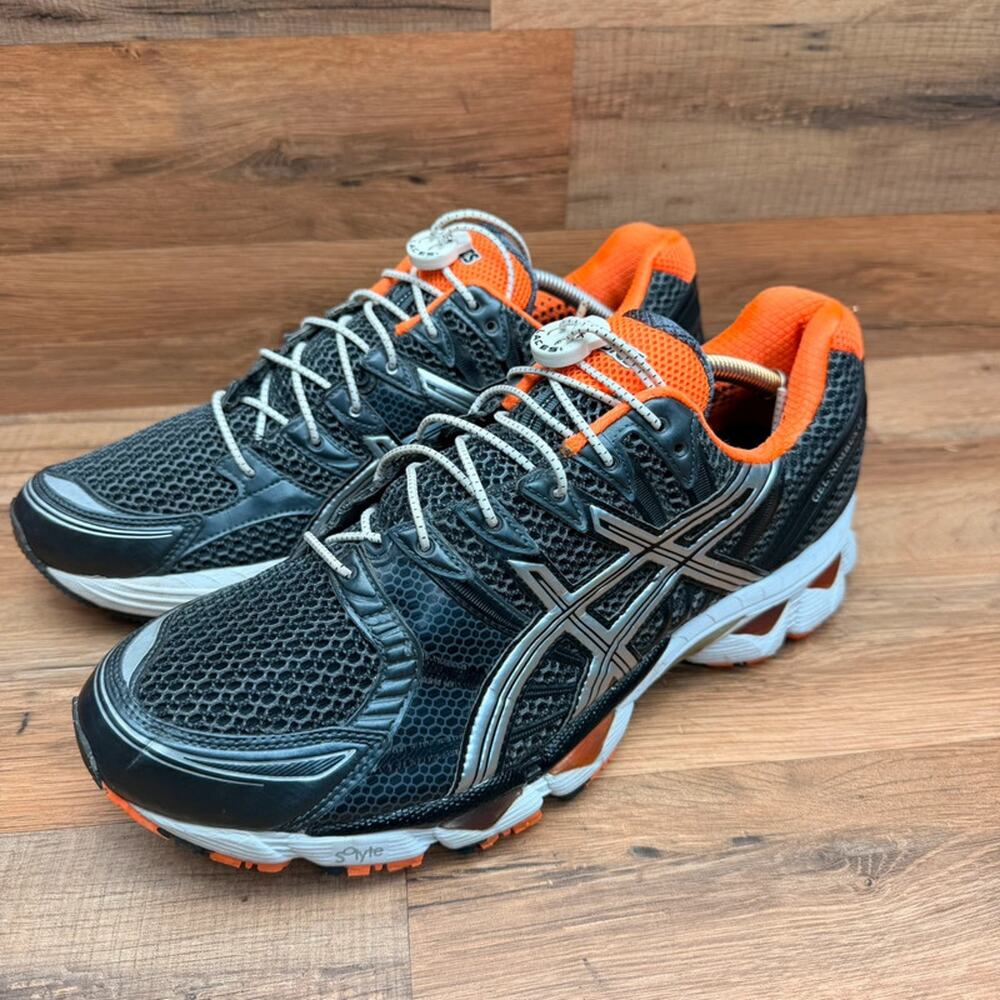 Asics Gel-Nimbus 12 Vintage Mens Size 11.5 Running Shoes Silver gray T045N